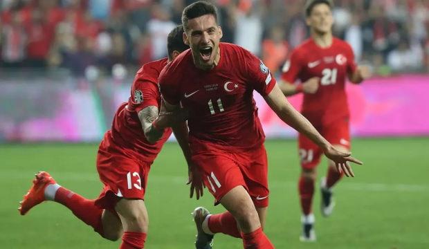 Beşiktaş ve Fenerbah&ccedil;e'nin eski golc&uuml;s&uuml; resmen Trabzonspor'da