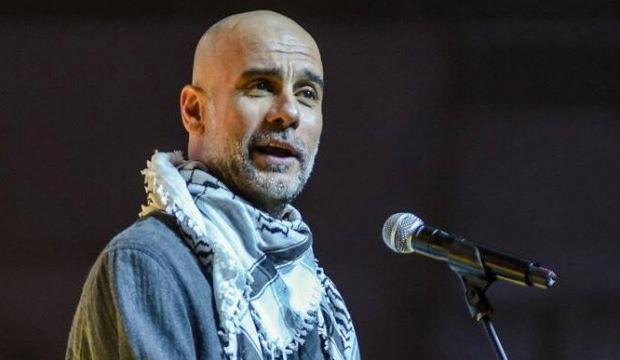 Gurdiola &ouml;nce 'Selamın Aleyk&uuml;m' dedi! Sonra Gazze i&ccedil;in ses oldu: Yalvaran &ccedil;ocukları...