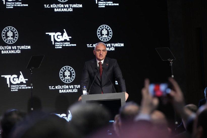Bakan Ersoy 2025 yılının turizm verilerini kamuoyuyla paylaştı