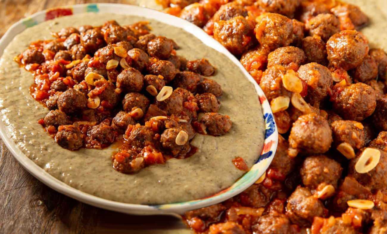 Klasik lezzete modern dokunuş: K&ouml;fteli H&uuml;nkar Beğendi tarifi