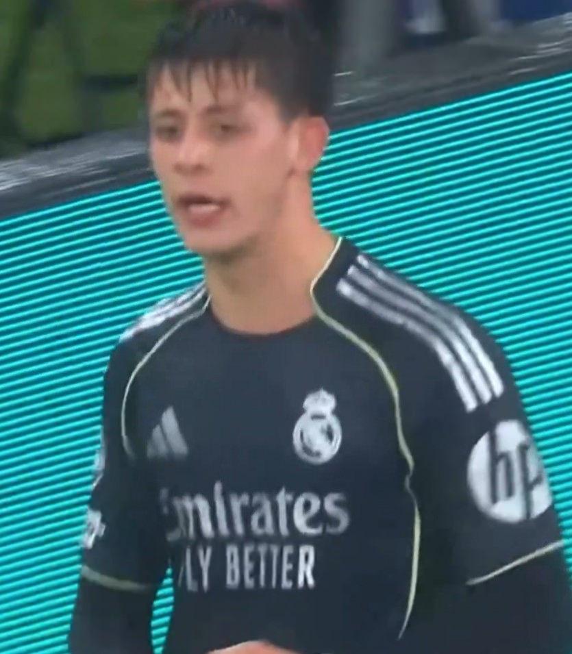 Oyundan alınan Arda Güler'den hocasına tepki