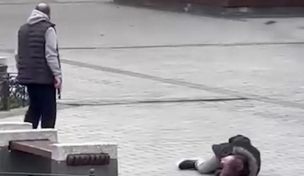 Mısır &Ccedil;arşısı'nda dehşet: Tartıştığı kişiyi silahla vurup başında bekledi