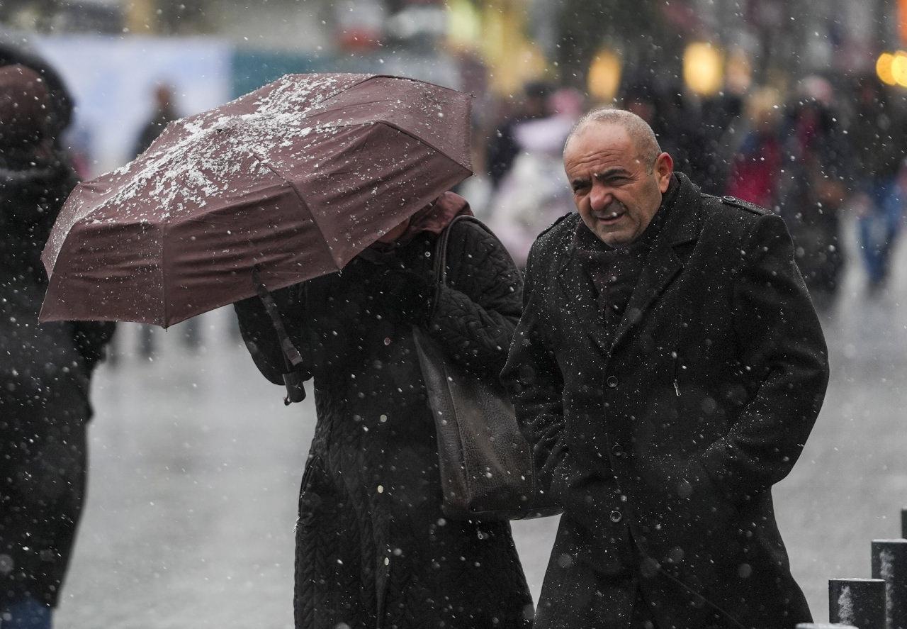 İstanbul'a kar geliyor