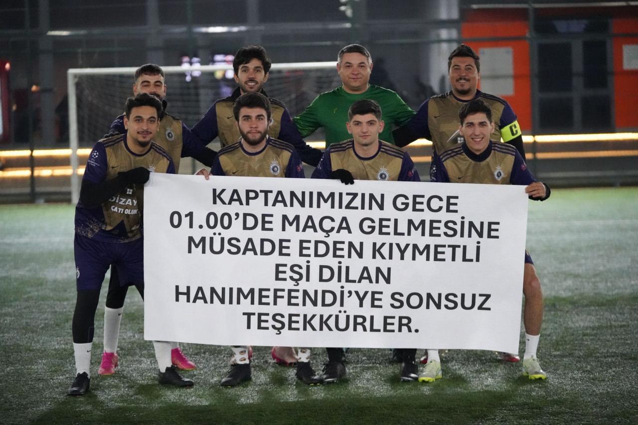 Dilan Gültekin için yaptırılan teşekkür pankartı. 