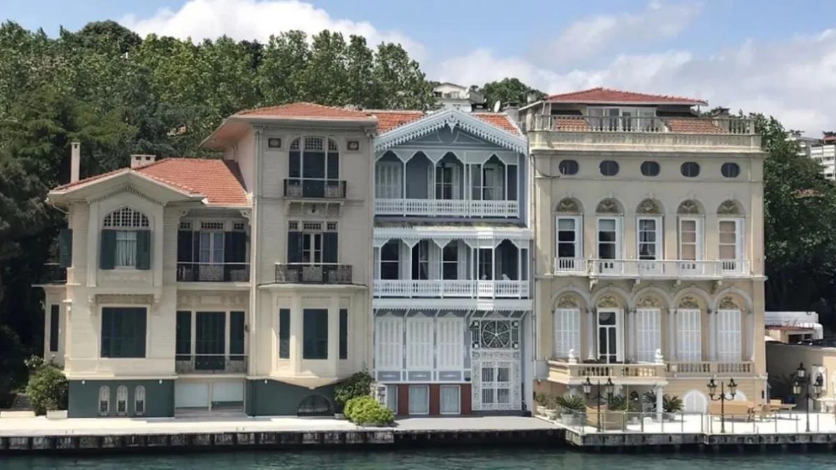 Boğazın ünlü yalısı icradan satılıyor