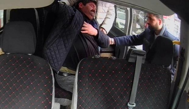 Sakarya'da dolmuş şof&ouml;r&uuml; kalp hastası yolcuyu hastaneye yetiştirdi