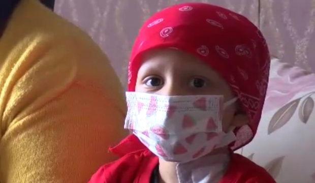 6 Şubat depreminde evleri yıkılan aile, l&ouml;semiyle sarsıldı