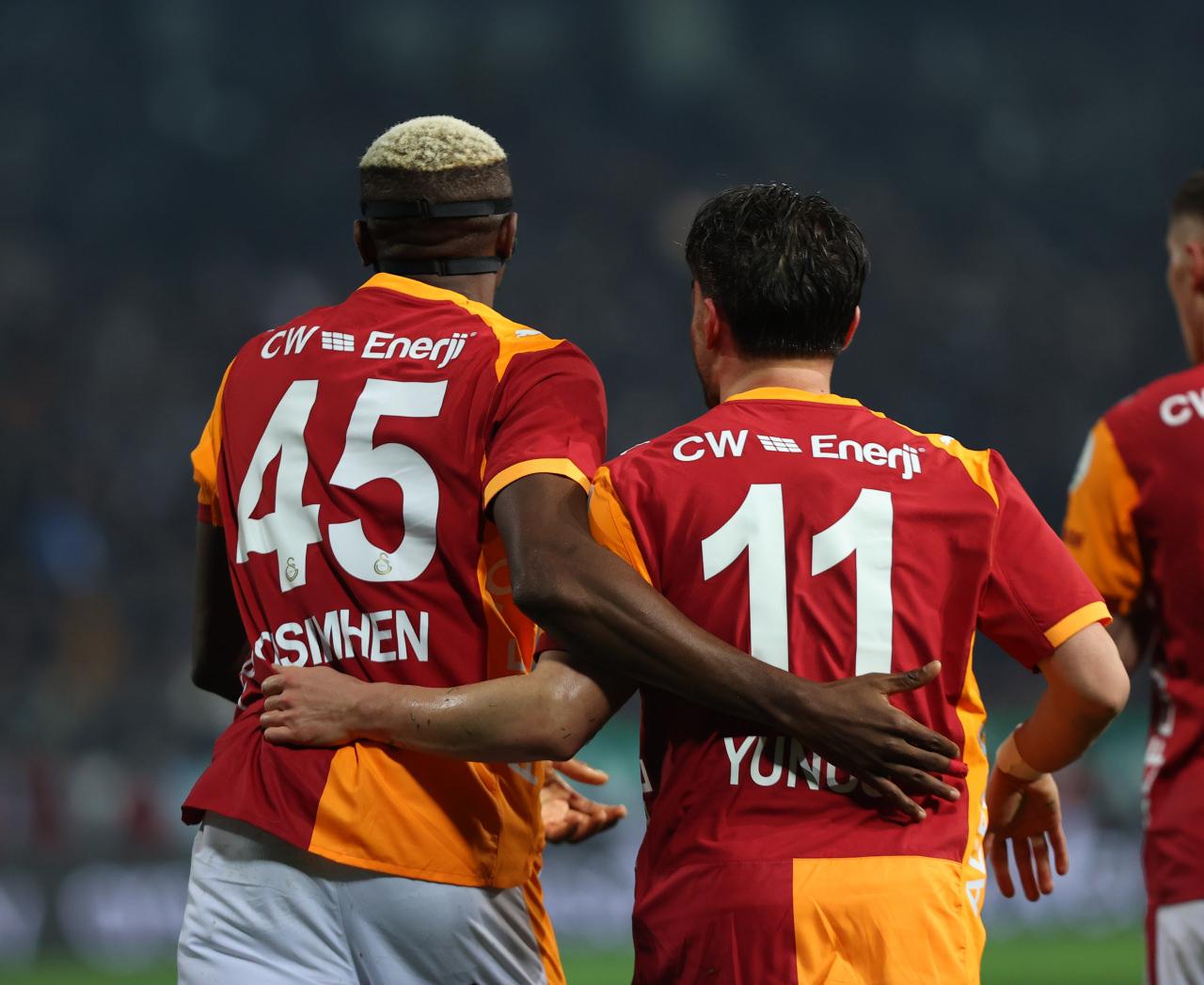 Trendyol Süper Lig'in 21. haftasında Çaykur Rizespor ile Galatasaray, Çaykur Didi Stadı'nda karşılaştı. Galatasaraylı futbolcu Yunus Akgün gol sevinci yaşadı.