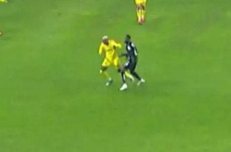 Anderson Talisca'nın içinde yer aldığı pozisyon (Görüntü yayıncı kuruluş beIN SPORTS'tan alındı)