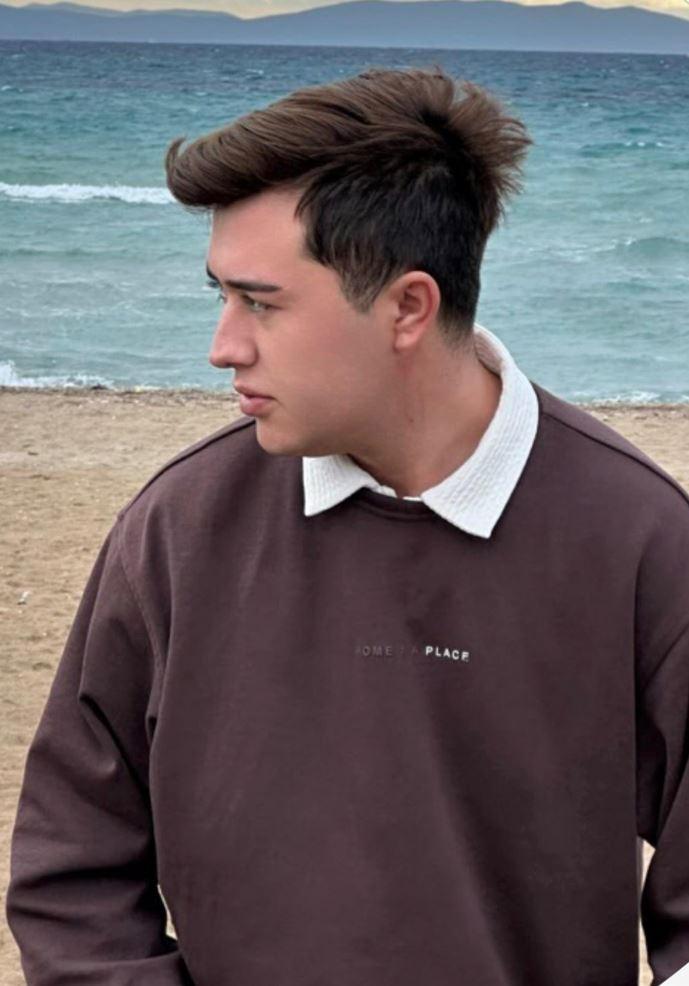 Turan Emre Arıkan (23)