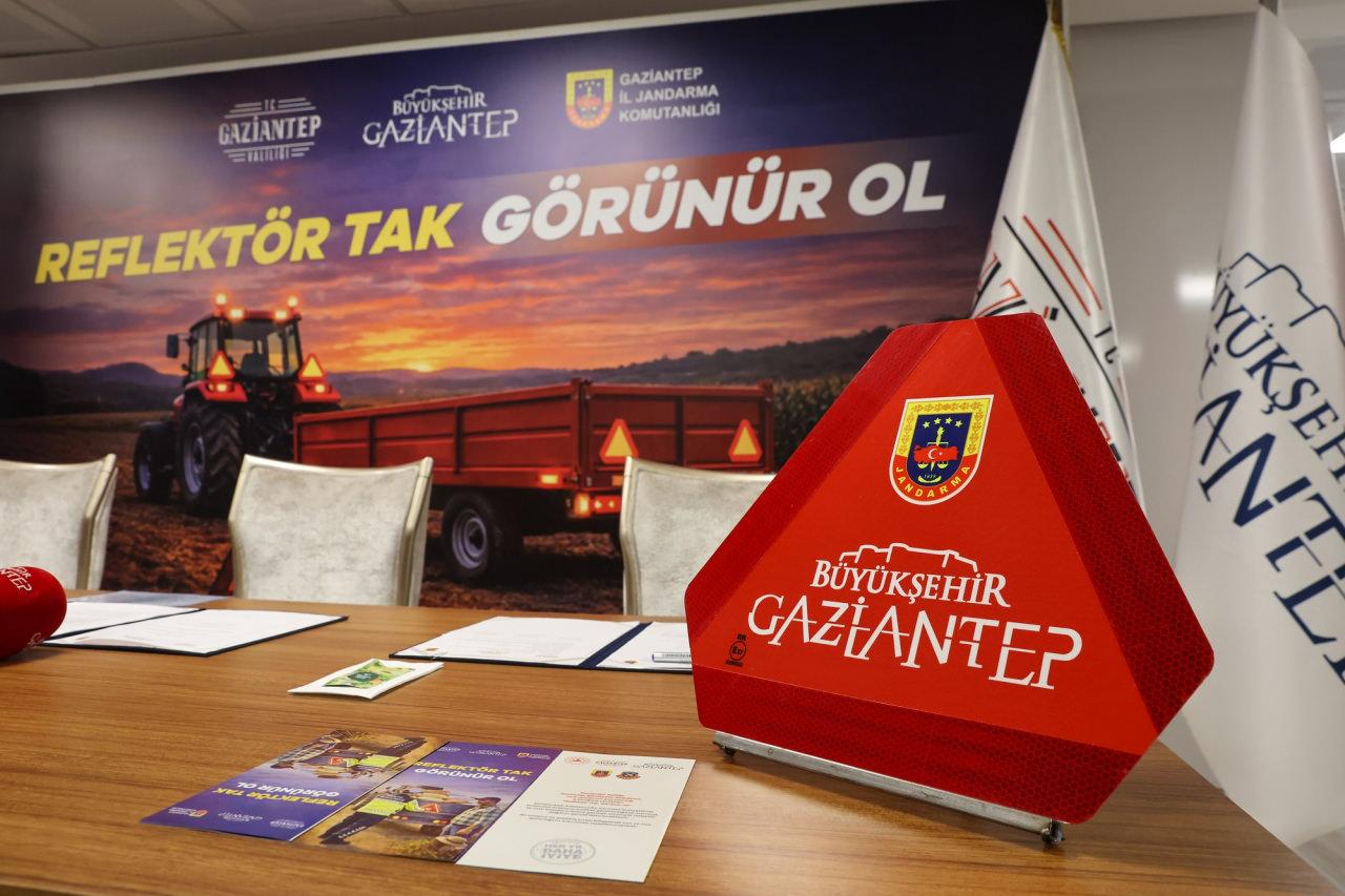 “Reflektör Tak Görünür Ol” 