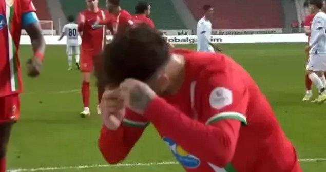 Çekdar Orhan'ın gol sevinci - (Görüntü beIN SPORTS'tan alındı)