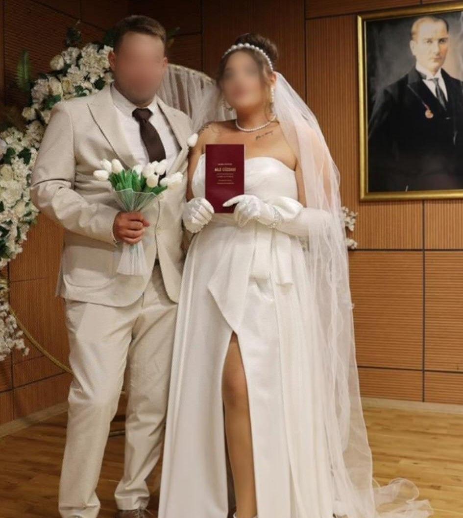 D. Ü. (32) ve Ecenur Ü. (26)