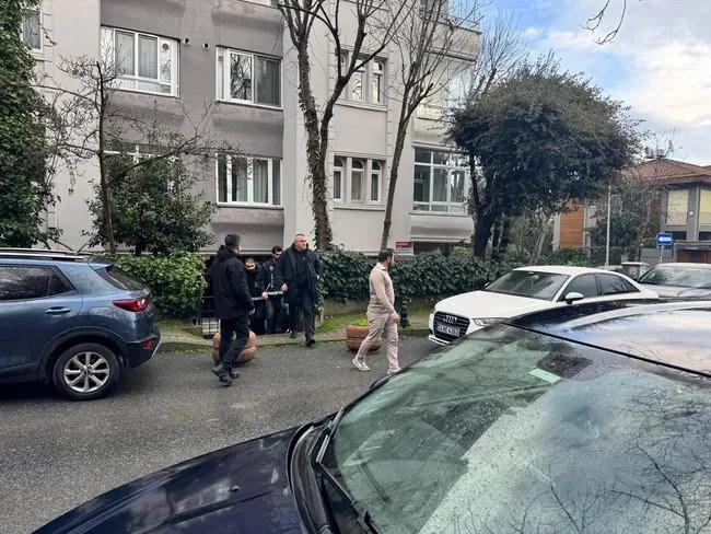 İmamoğlu'nun korumasının gözaltına alındığı anlar.