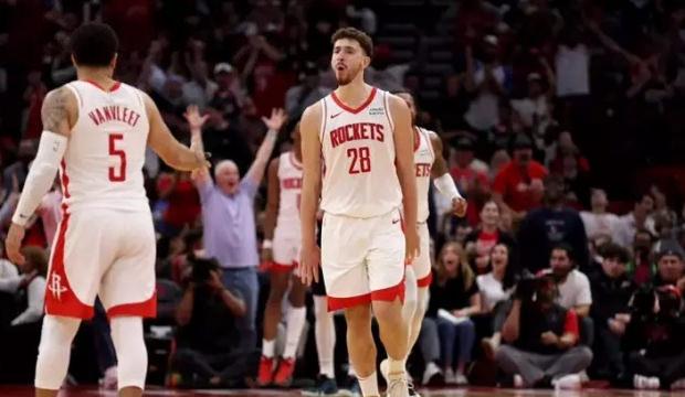 Alperen Şeng&uuml;n'den, Boston Celtics potasına 13 sayı