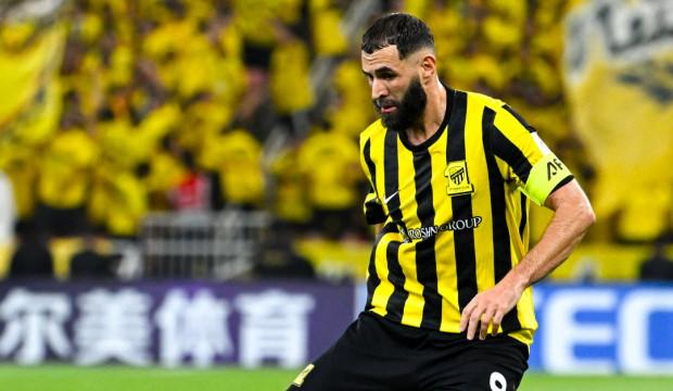 Benzema'dan s&uuml;rpriz imza! Transfer a&ccedil;ıklandı