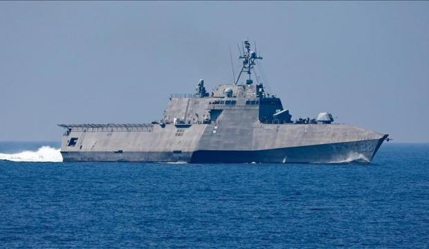 B&ouml;lgede sıcak saatler! İran gerilimi s&uuml;rerken ABD askeri gemisi rotasını değiştirdi