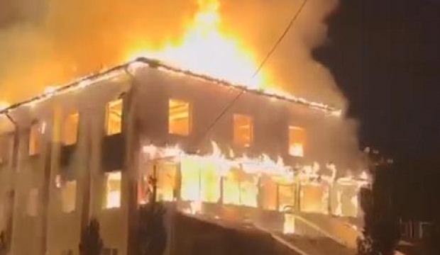 Bolu'da panik anları: Cami alev alev yandı!