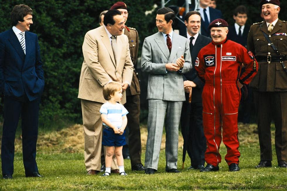 İngiliz Medya Patronu Robert Maxwell ve İngiltere 3.Kralı Charles