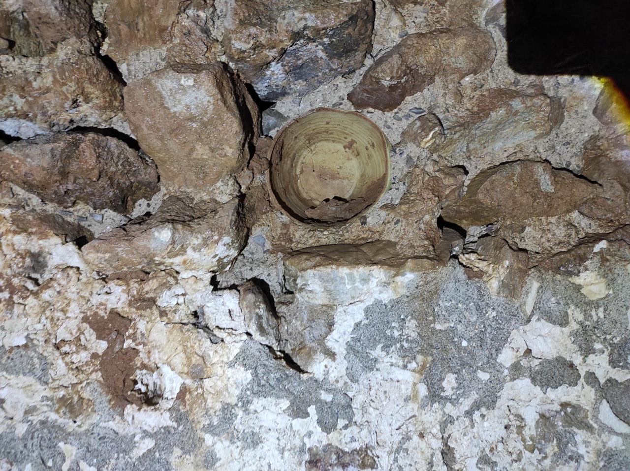 Yeraltı camisinin içerisinden bir fotoğraf.