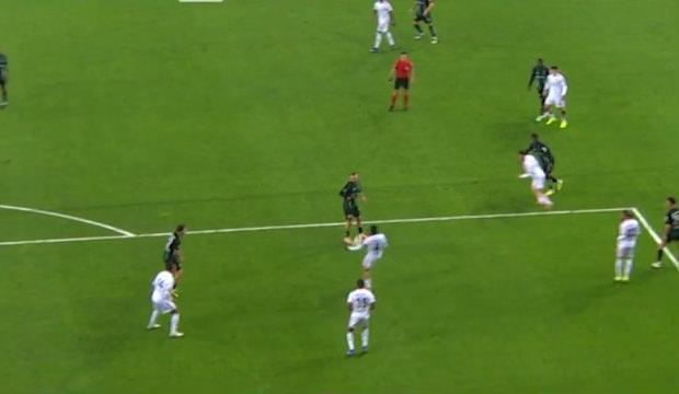 Kocaelispor - Beşiktaş ma&ccedil;ında tartışmalı penaltı kararı! 
