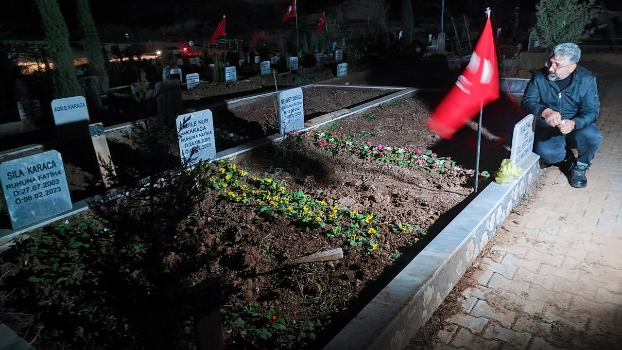 Mezar başında gözyaşlarına boğuldu