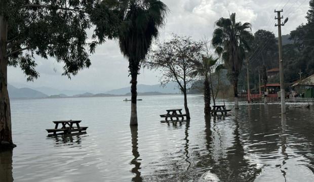 K&ouml;yceğiz'de 2 bin yıllık kaplıcalar sular altında kaldı