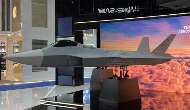 Milli Muharip U&ccedil;ak KAAN d&uuml;nya sahnesine bu kez "yeni nesil" tanıtımla &ccedil;ıktı