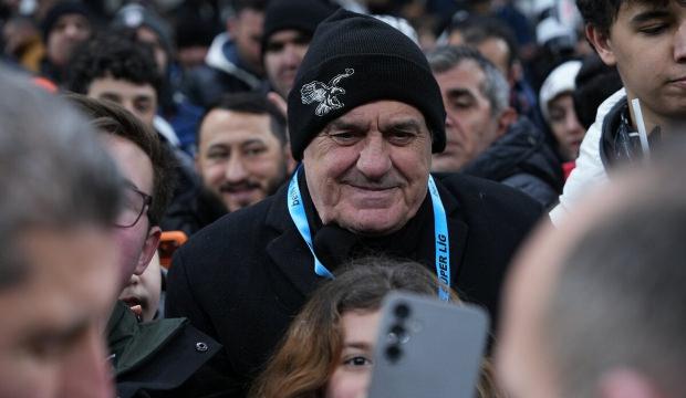 Serdal Adalı'dan 'birlik' &ccedil;ağrısı: '&Ccedil;ok ayrıştık, &ccedil;ok b&ouml;l&uuml;nd&uuml;k'