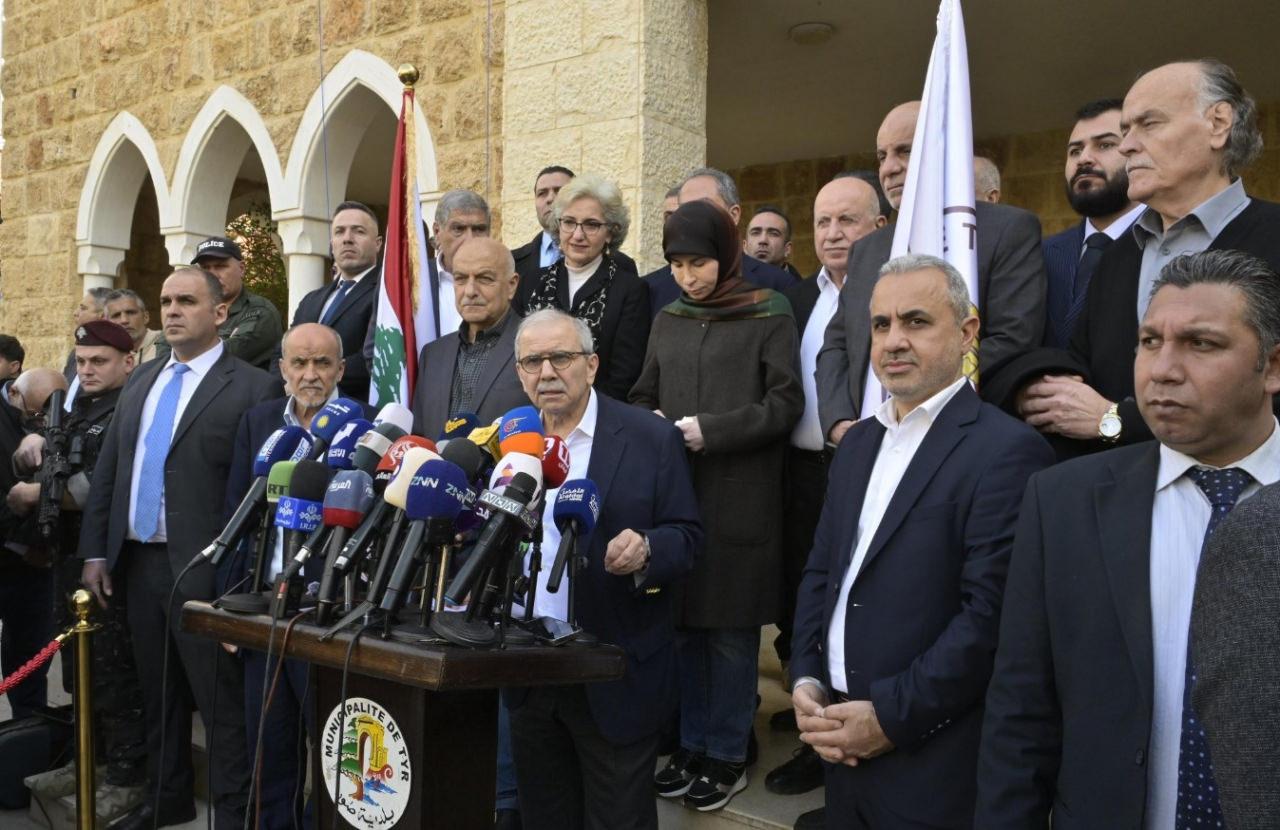 Lübnan Başbakanı Nevvaf Selam, ülkenin güneyini ziyaret ederek İsrail saldırılarına ilişkin mesajlar verdi.