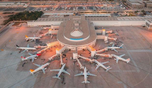 T&uuml;rkiye'de ge&ccedil;en ay hava yollarında 17,8 milyon kişiye hizmet verildi