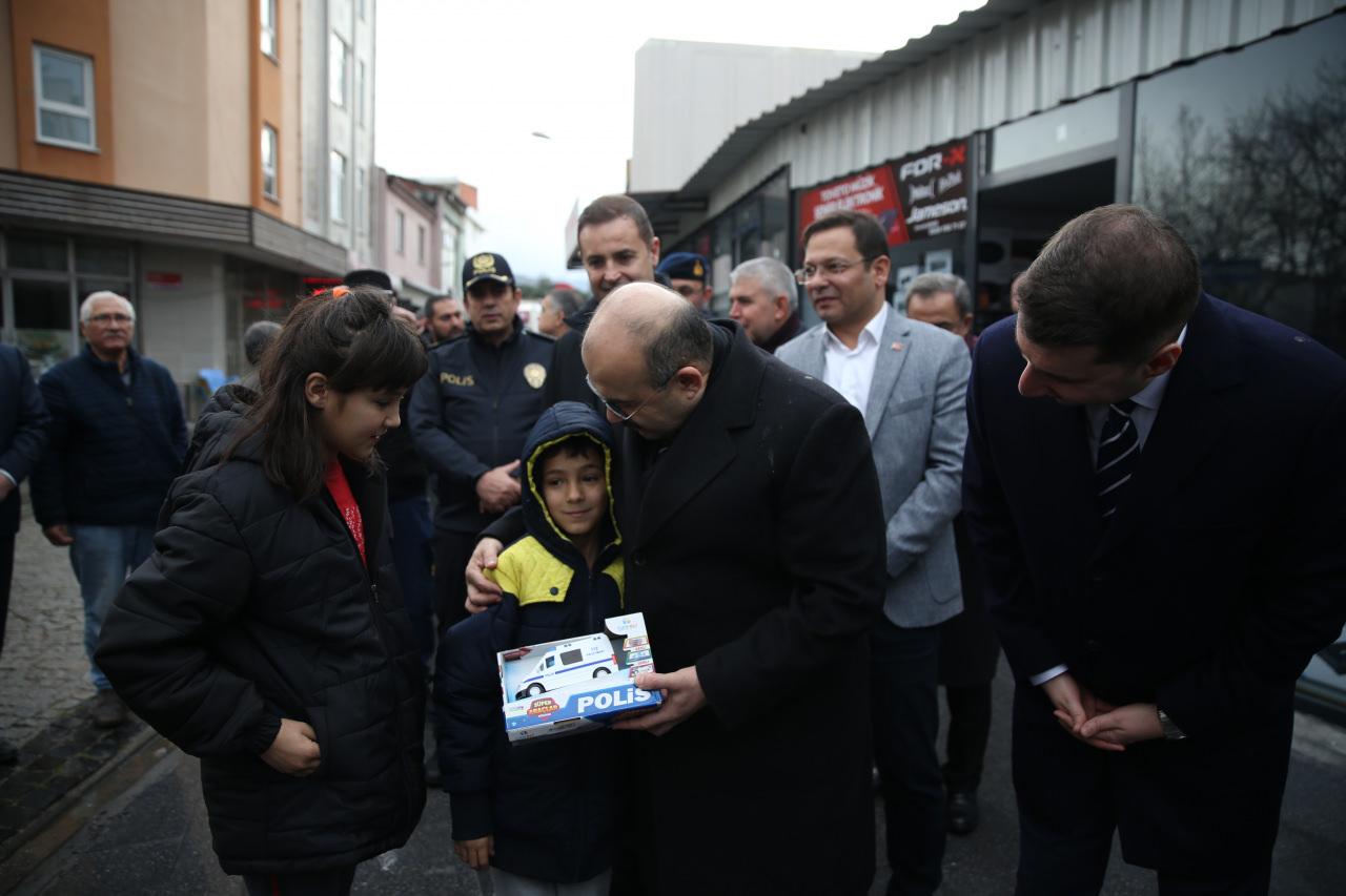 Balıkesir Valisi Ustaoğlu, Sındırgı'da incelemelerde bulundu