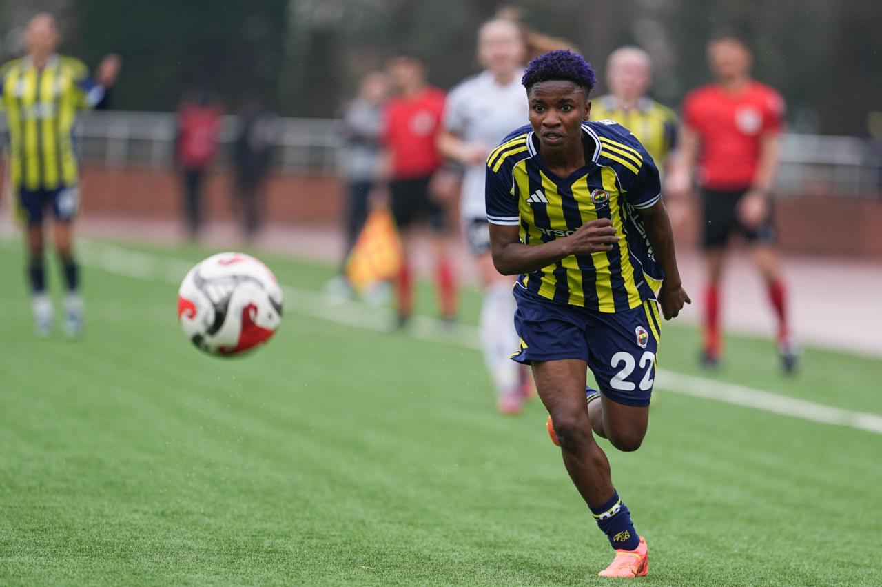 Kadın Futbol Süper Ligi’nin 18. hafta maçında Fenerbahçe, Beşiktaş'ı mağlup etti