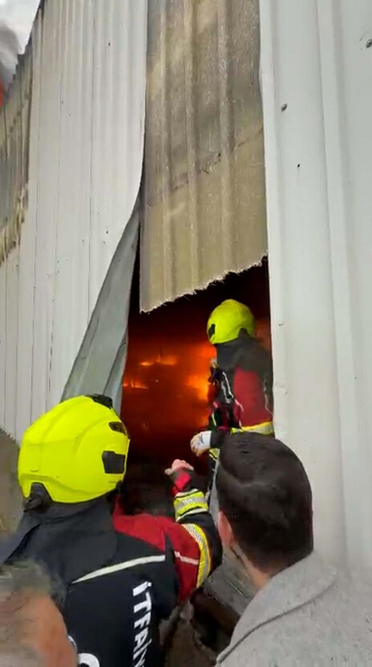 Yangın yerinden görüntü