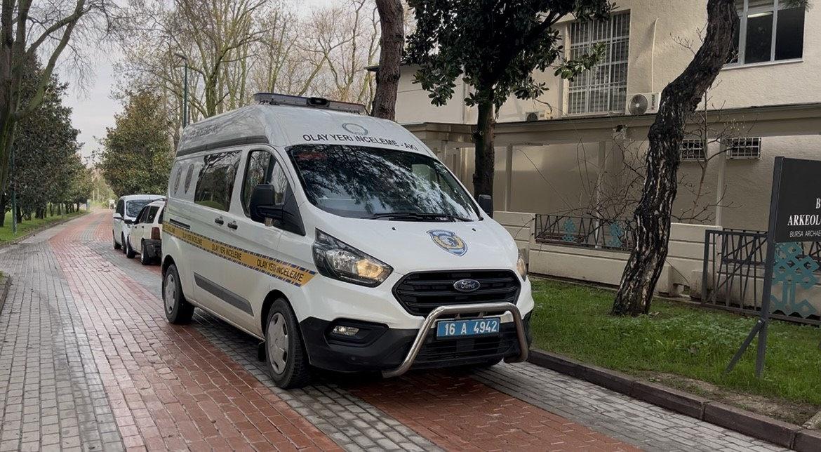 Olay yerine bomba imha ekipleri sevk edildi. 