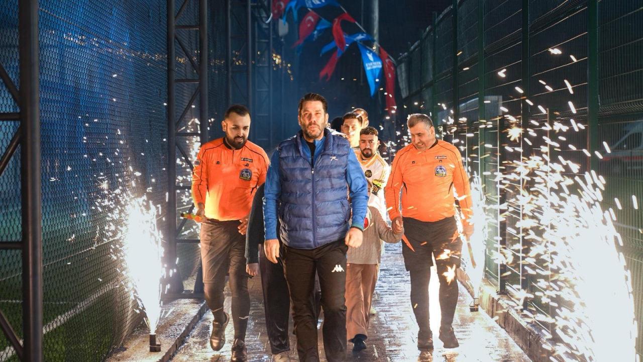 Eski futbol hakemi Fırat Aydınus