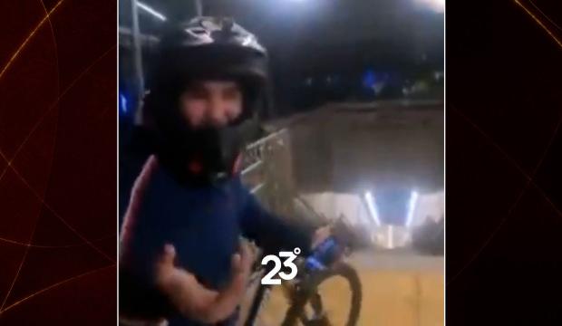 Arkadaşaının dolduruşuna geldi merdivenlerden bisikletle inen gen&ccedil; hastanelik oldu