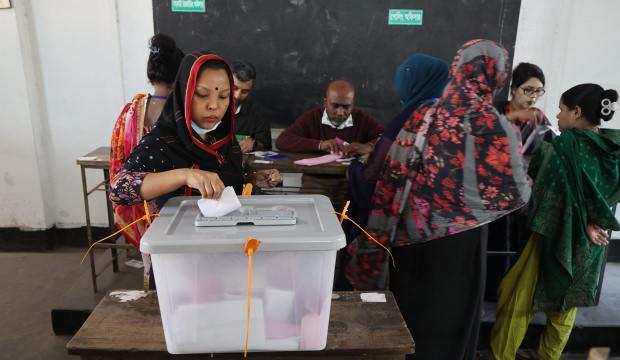Bangladeş'te tarihi g&uuml;n: Halk yeni d&ouml;nem ve reformlar i&ccedil;in sandık başında