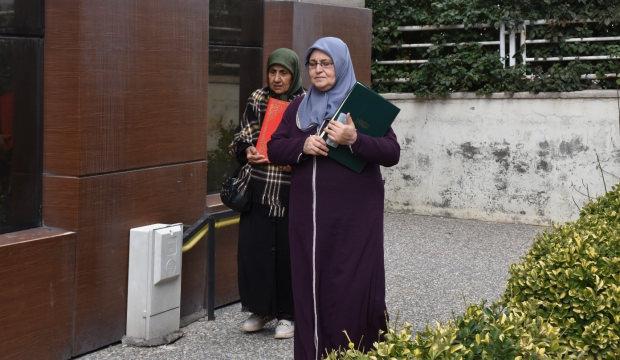 &Ccedil;ocukluk hayaliydi: Mukaddes teyze Kur'an-ı Kerim aşkı ile herkese &ouml;rnek oluyor