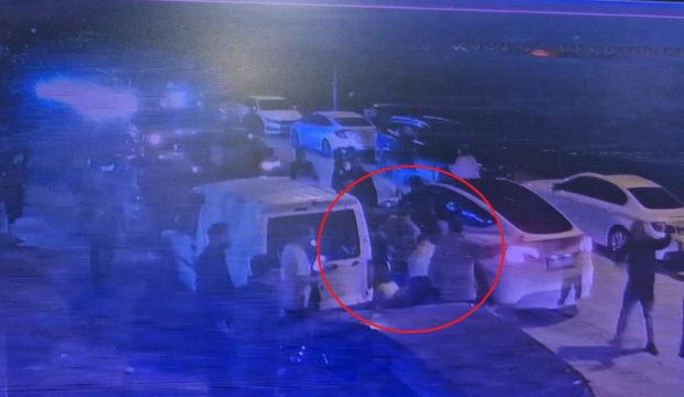 Diyarbakır'da silahlı saldırı: 14 kurşun isabet etti, ma&ccedil;tan &ccedil;ıkan doktorlar m&uuml;dahale etti