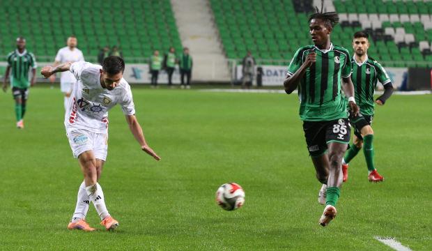 Zirvenin peşini bırakmıyorlar! Rakip takımı ateş hattına attılar