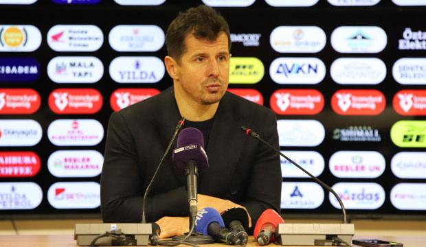 Emre Bel&ouml;zoğlu: &Ccedil;ok &uuml;zg&uuml;n&uuml;m!