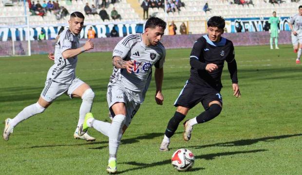 Erzurumspor'un acıması yok! 7 golle zirveyi teslim aldılar: G&ouml;zler şimdi yarında