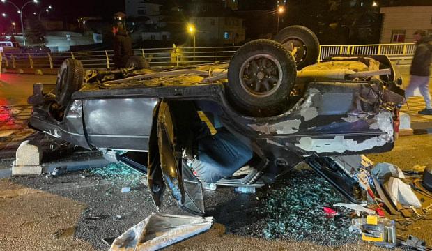 &Ouml;l&uuml;mden d&ouml;nen s&uuml;r&uuml;c&uuml;n&uuml;n ilk işi hoparl&ouml;rleri s&ouml;kmek oldu