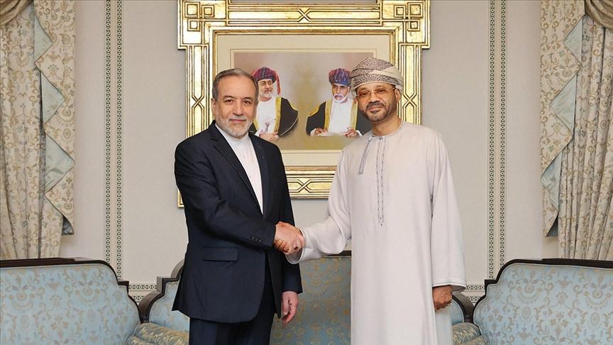 İran Dışişleri Bakanı Abbas Erakçi ile Umman Dışişleri Bakanı Bedr bin Hamed el-Busaidi