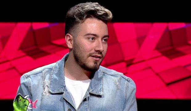 Son dakika: Enes Batur, İstanbul Havalimanı'nda g&ouml;zaltına alındı