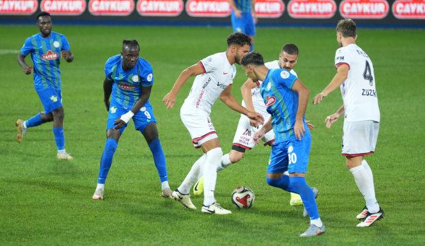 S&uuml;per Lig'de g&uuml;n&uuml;n a&ccedil;ılış ma&ccedil;ı: Gen&ccedil;lerbirliği-&Ccedil;aykur Rizespor! İlk 11'ler a&ccedil;ıklandı