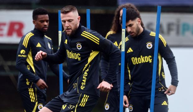Tedesco son taktiği &ccedil;alıştırdı! Fenerbah&ccedil;e, Trabzonspor ma&ccedil;ına hazır