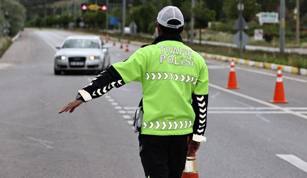 Trafikte yeni d&ouml;nem: 180 bin lira ceza, 3 yıl hapis geliyor