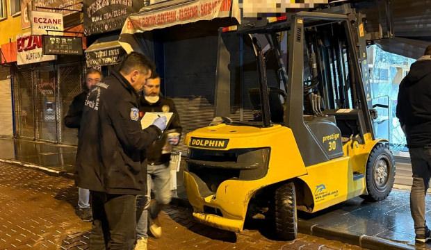 Kayseri'de ilgin&ccedil; hırsızlık: Forkliftle kuyumcuya daldı!